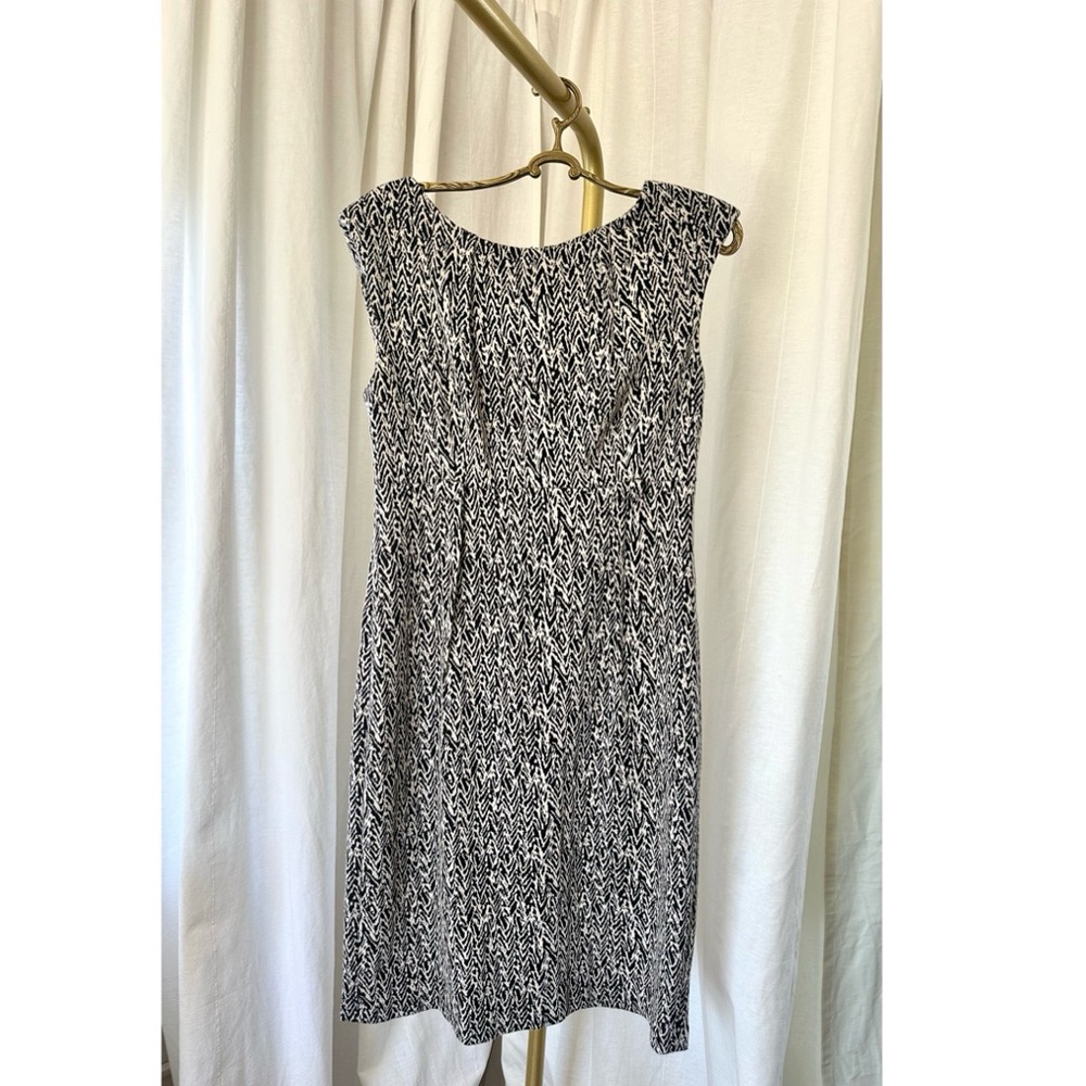 Elegant Black and White Patterned Dress